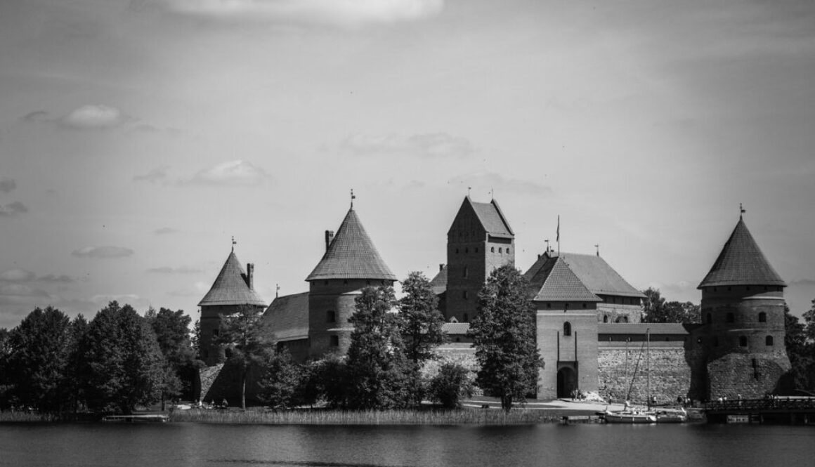 castle trakai lithuania vilnius 5068926