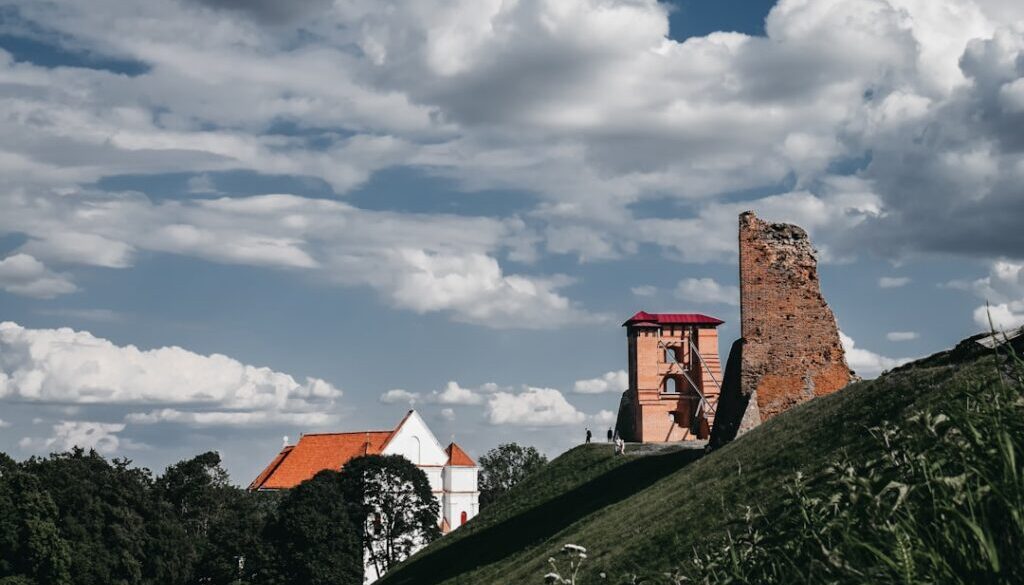 Najpiękniejsze zamki Litwy – szlakiem historii i legend